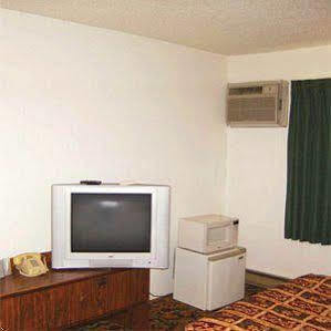 Rum River Motel Princeton Екстер'єр фото